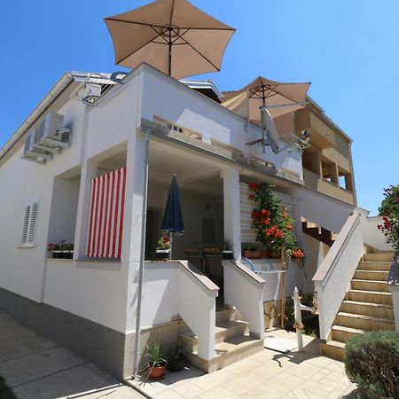 Apartments With A Parking Space Nin, Zadar - 11402 Exterior photo