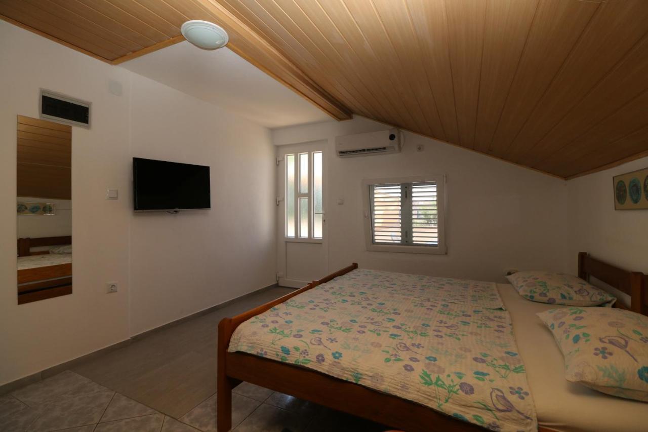 Apartments With A Parking Space Nin, Zadar - 11402 Exterior photo