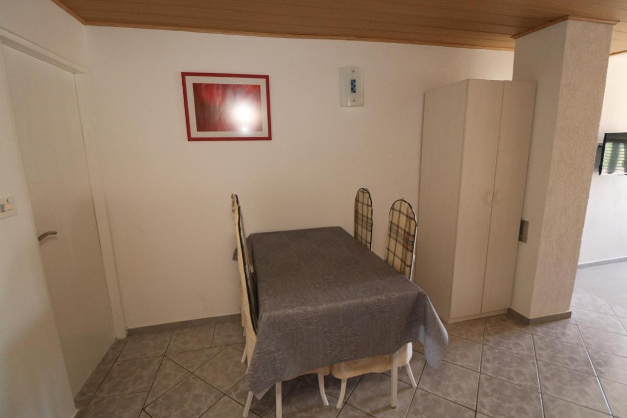 Apartments With A Parking Space Nin, Zadar - 11402 Exterior photo